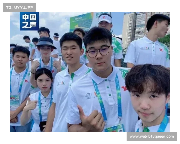 全运会志愿者与球员互动暖心瞬间，展现赛事人文关怀