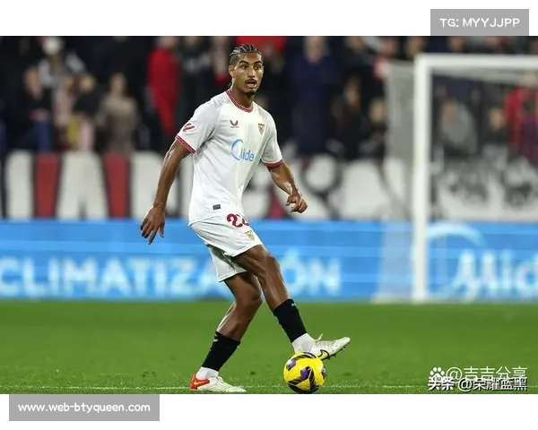 曼奇尼助攻梅开二度，罗马后卫进攻贡献突出